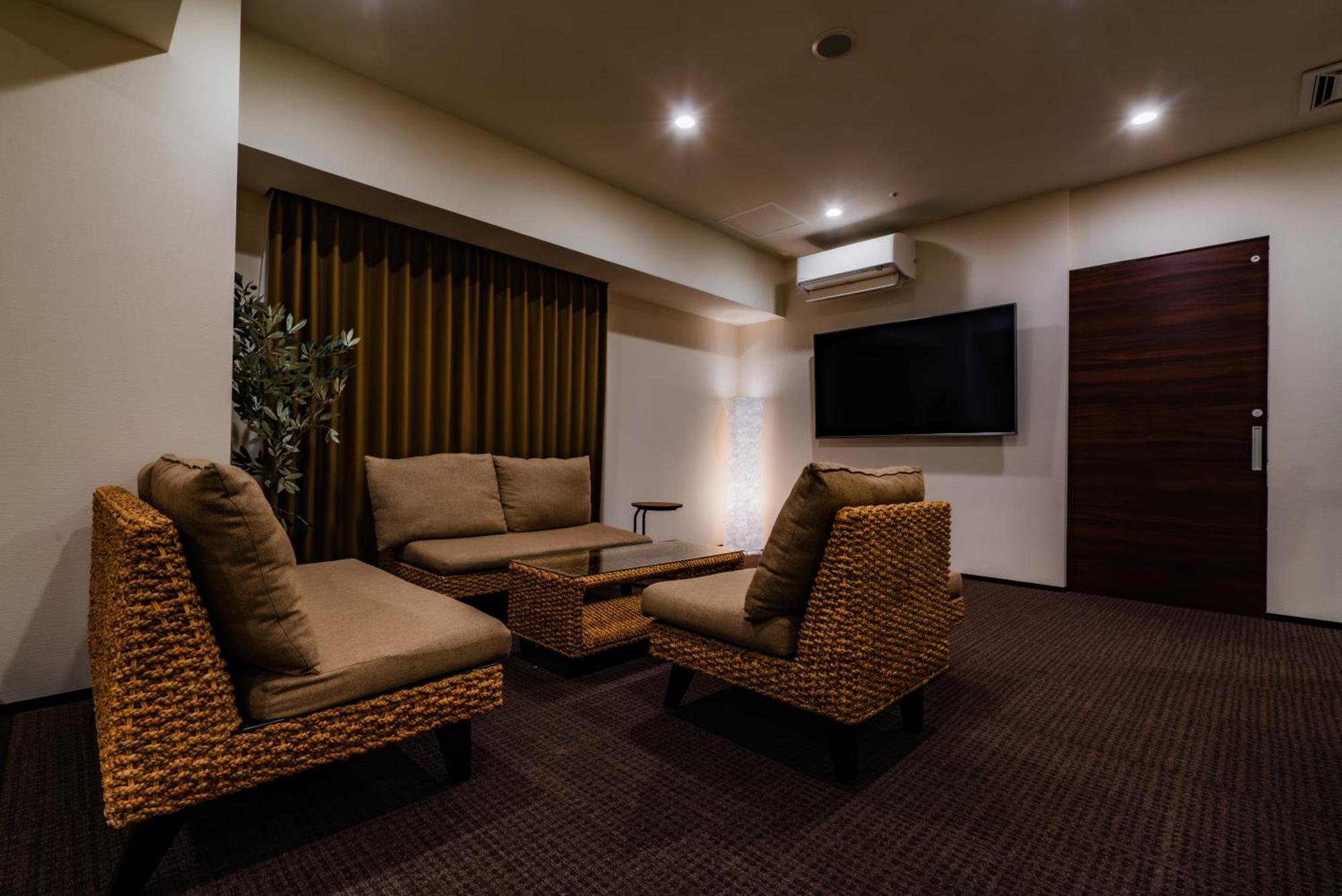 Randor Hotel Sapporo Suites Zimmer foto A room at the Kyoto International Manga Museum